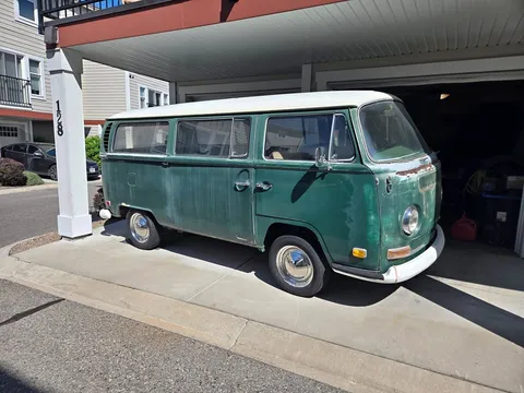 1970 Volkswagen Kombi Bus
