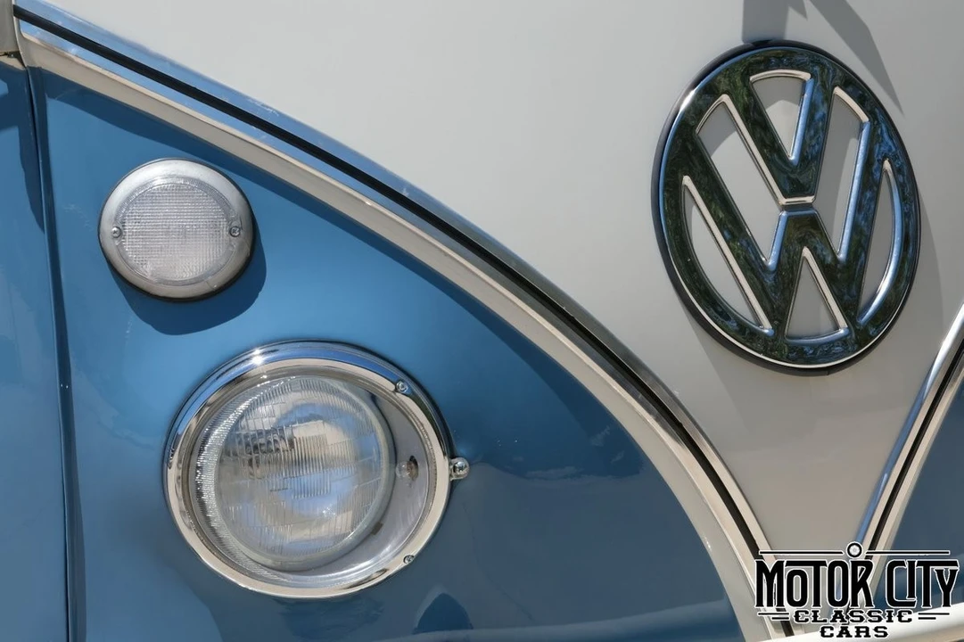 1970 Volkswagen Bay-Window Camper - Image 10 of 21