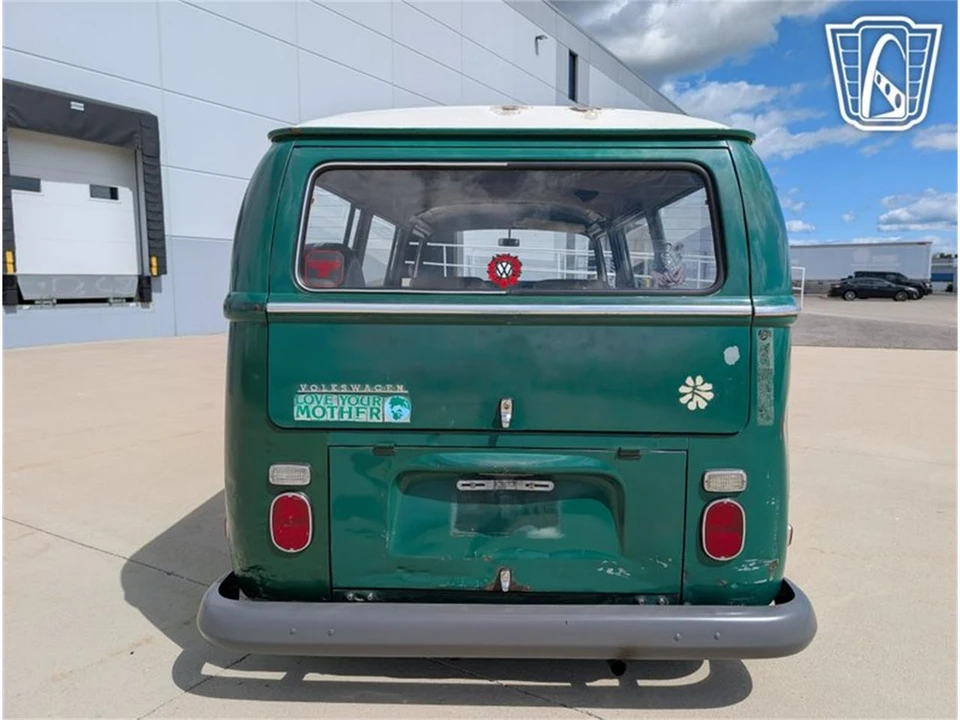 1970 Volkswagen Bay-Window Bus - Image 12 of 31