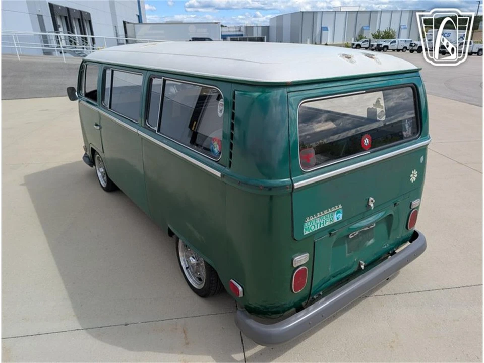 1970 Volkswagen Bay-Window Bus - Image 8 of 31