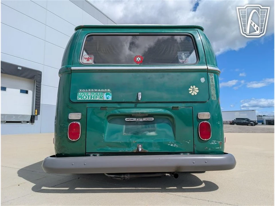 1970 Volkswagen Bay-Window Bus - Image 13 of 31
