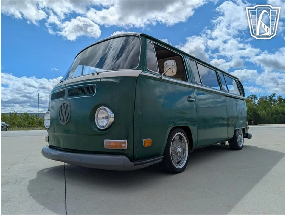 1970 Volkswagen Bay-Window Bus - Image 4 of 31