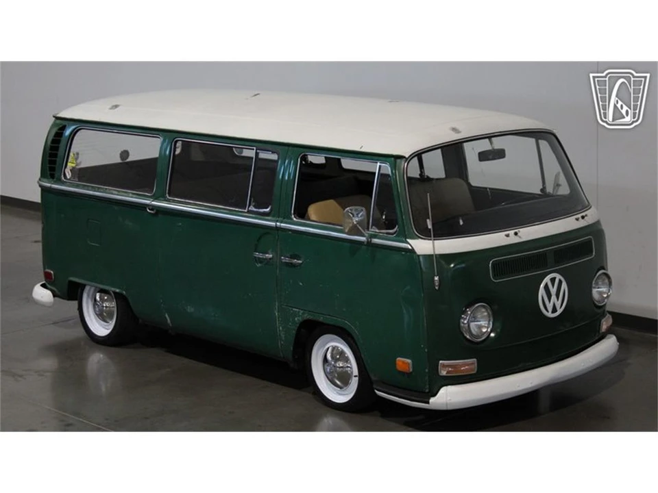 1970 Volkswagen Bay-Window Bus - Image 16 of 31