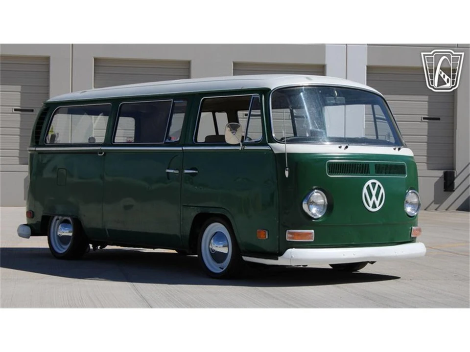 1970 Volkswagen Bay-Window Bus - Image 7 of 31