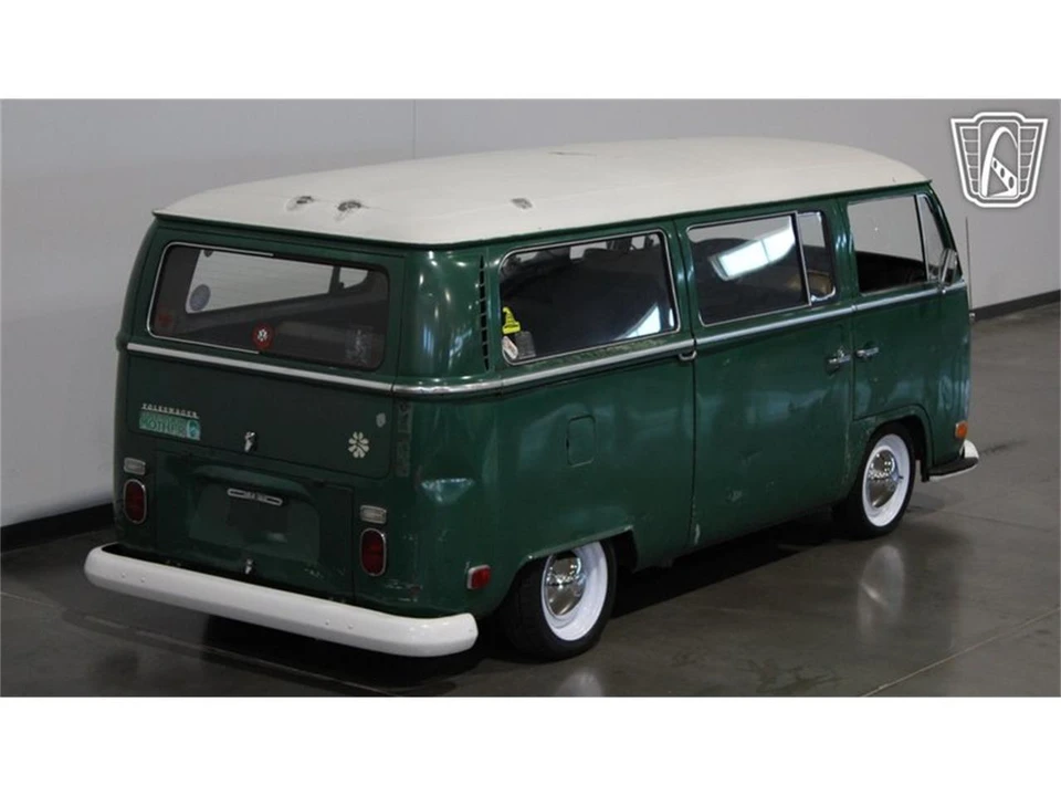 1970 Volkswagen Bay-Window Bus - Image 18 of 31