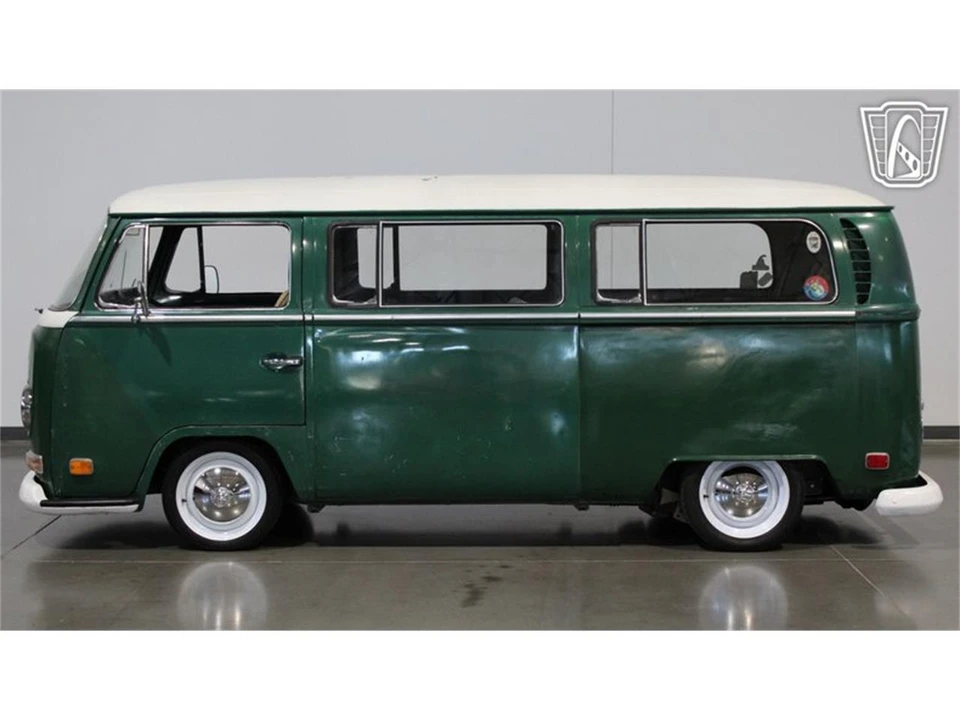 1970 Volkswagen Bay-Window Bus - Image 29 of 31