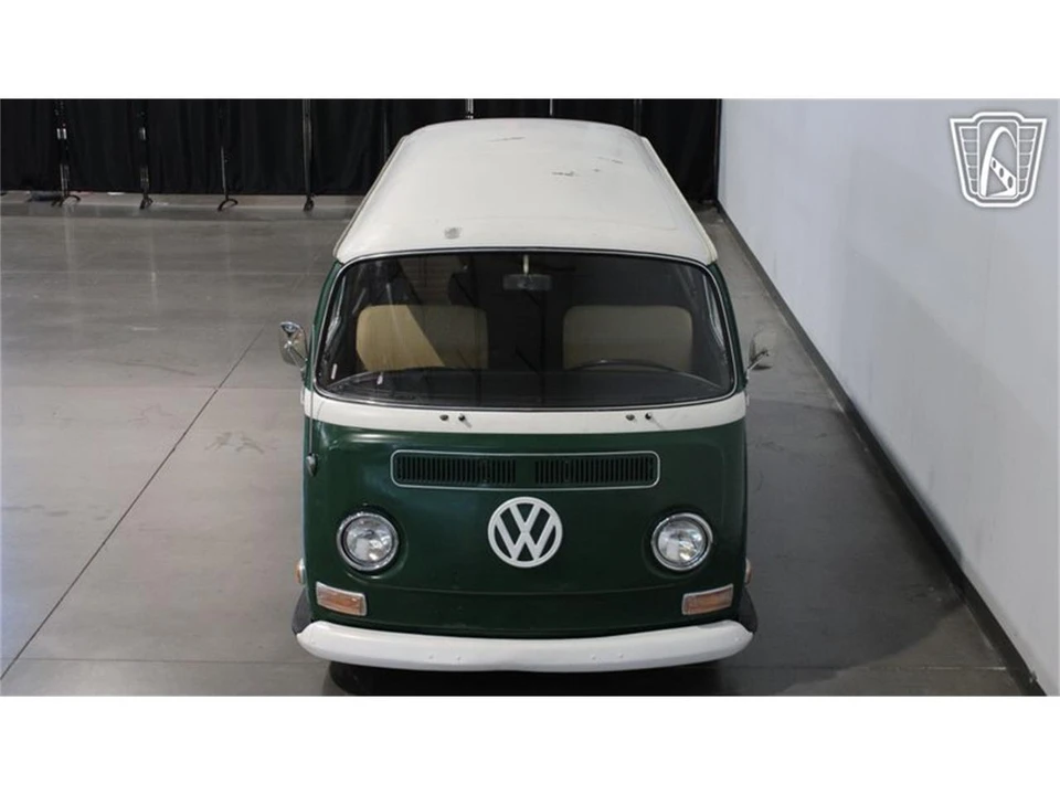 1970 Volkswagen Bay-Window Bus - Image 15 of 31