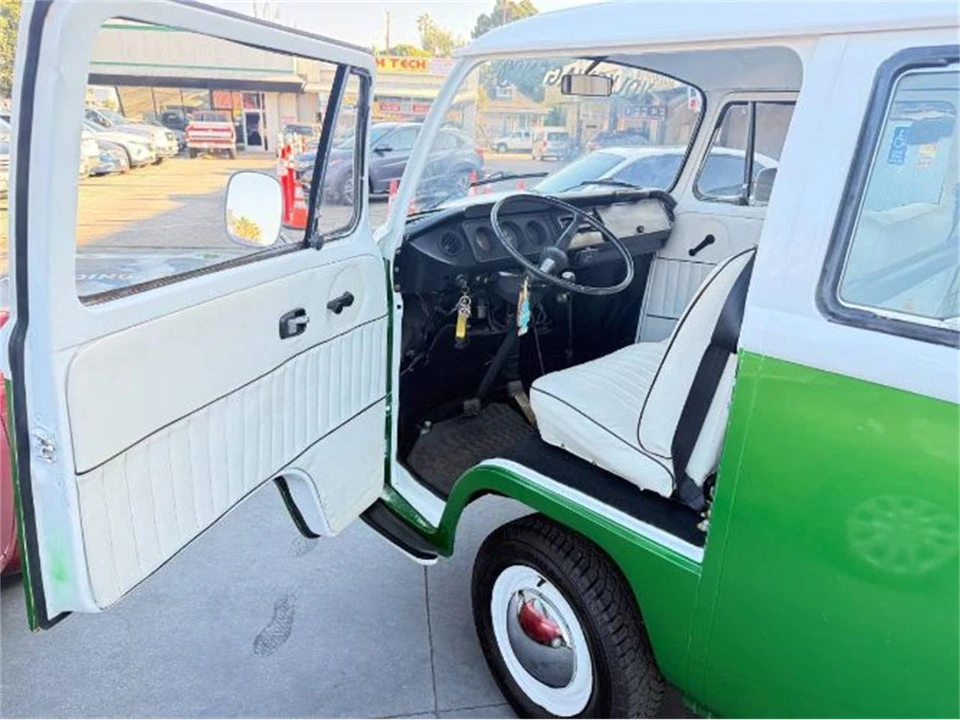 1970 Volkswagen Type 2 - Image 9 of 12