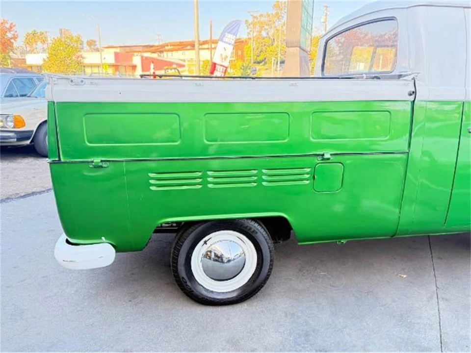 1970 Volkswagen Type 2 - Image 6 of 12