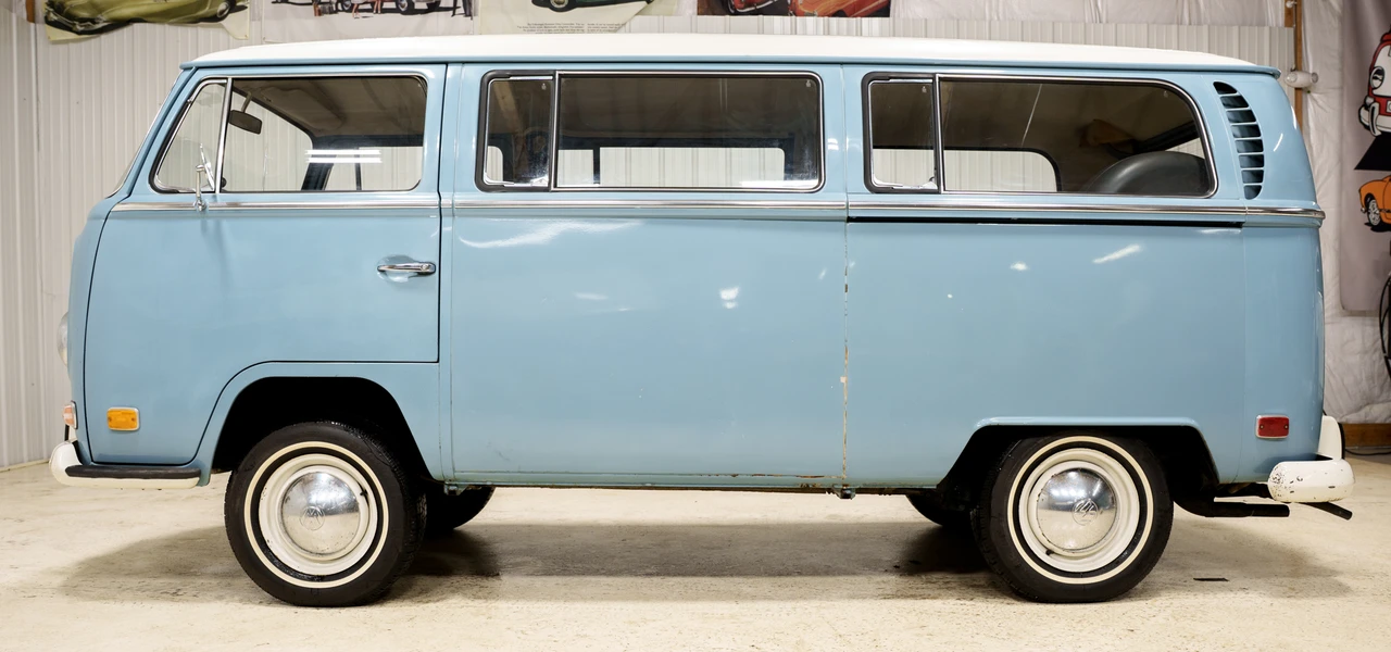 1970 Volkswagen Bay-Window Bus - Image 4 of 31