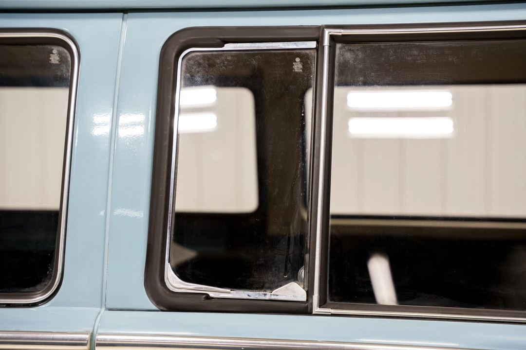 1970 Volkswagen Bay-Window Bus - Image 30 of 31