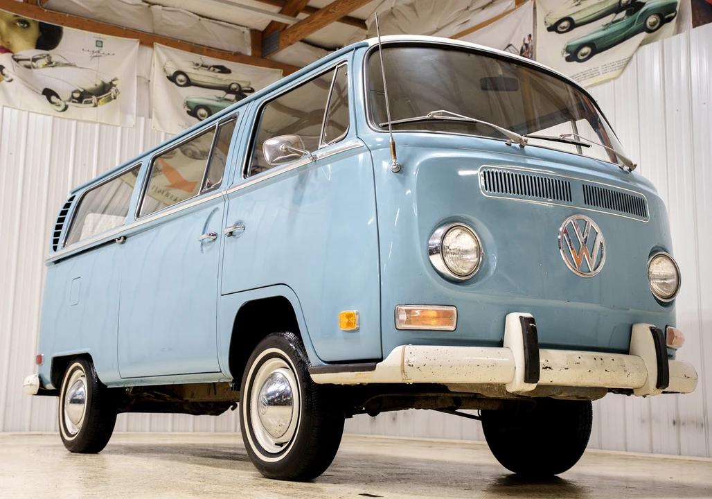 1970 Volkswagen Bay-Window Bus - Image 2 of 31