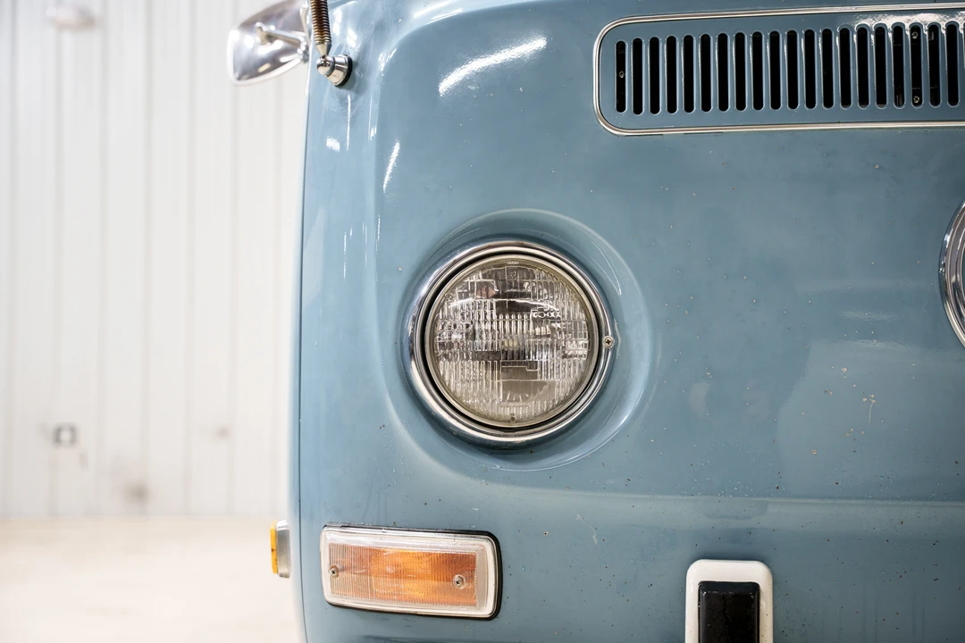 1970 Volkswagen Bay-Window Bus - Image 20 of 31