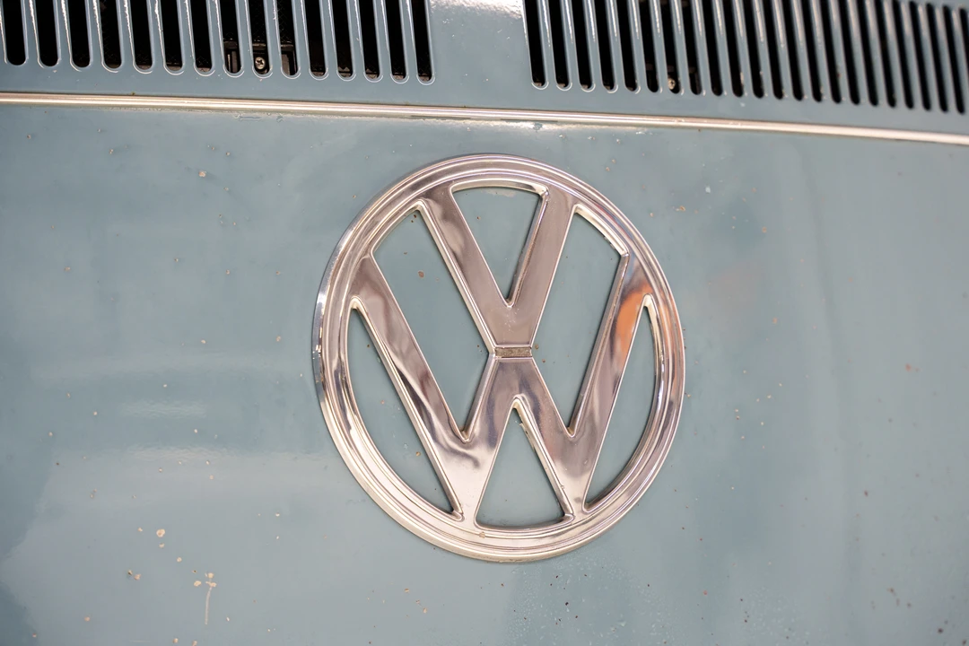 1970 Volkswagen Bay-Window Bus - Image 21 of 31