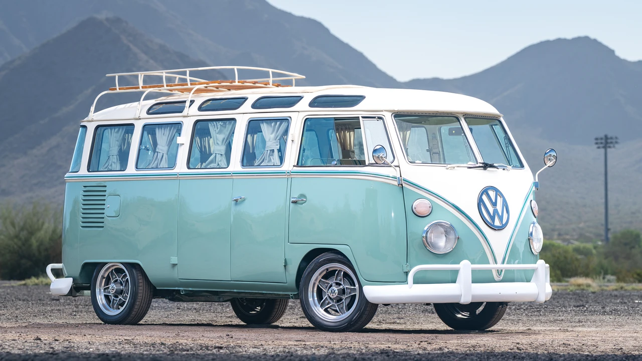1970 Volkswagen Split-Window Bus - Image 8 of 31