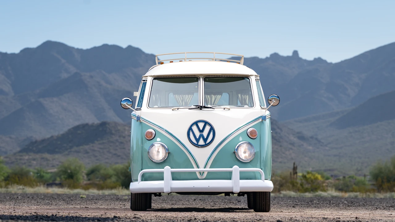 1970 Volkswagen Split-Window Bus - Image 10 of 31