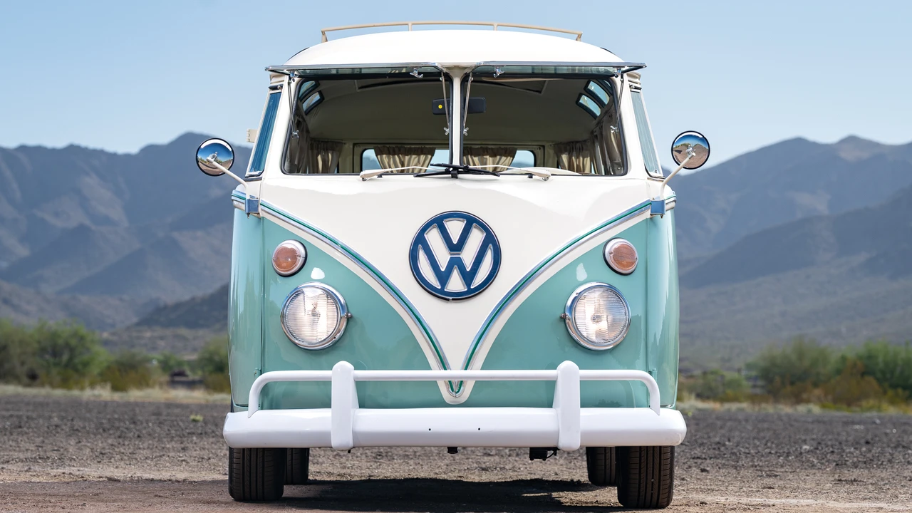 1970 Volkswagen Split-Window Bus - Image 11 of 31