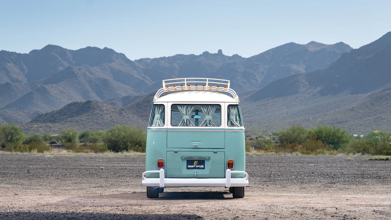 1970 Volkswagen Split-Window Bus - Image 21 of 31