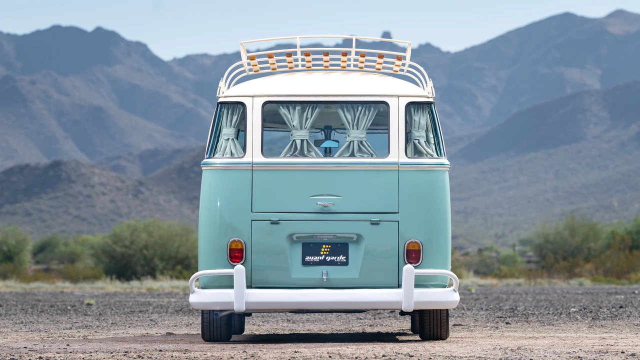 1970 Volkswagen Split-Window Bus - Image 22 of 31