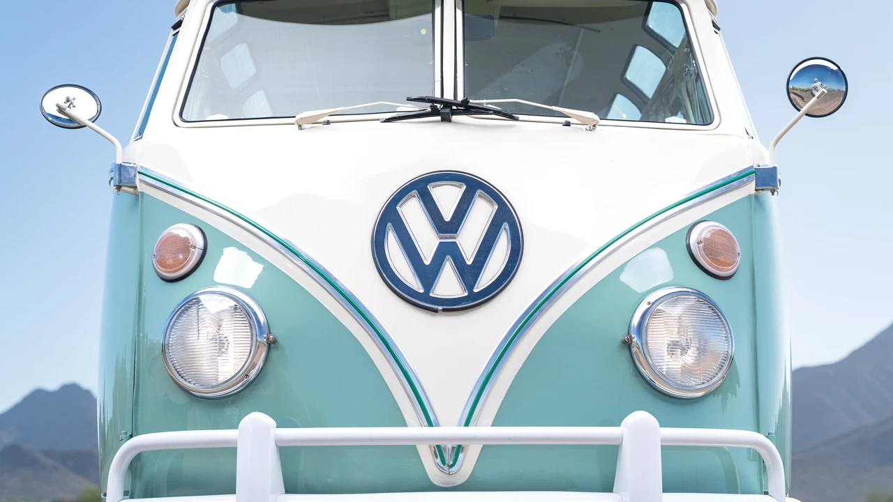 1970 Volkswagen Split-Window Bus - Image 31 of 31