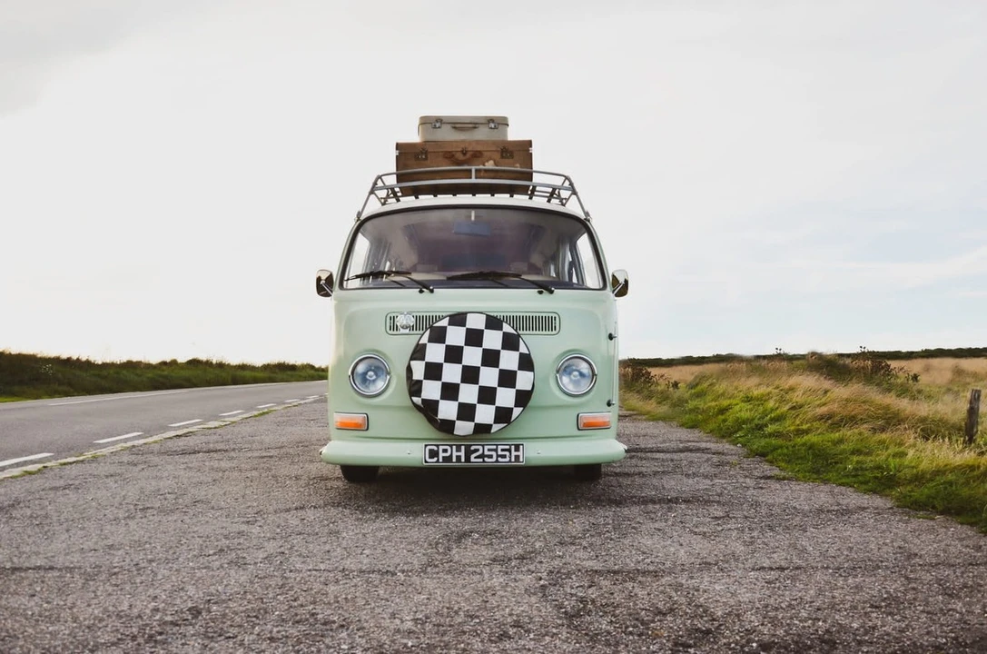 1970 Volkswagen Bay-Window Camper - Image 2 of 18