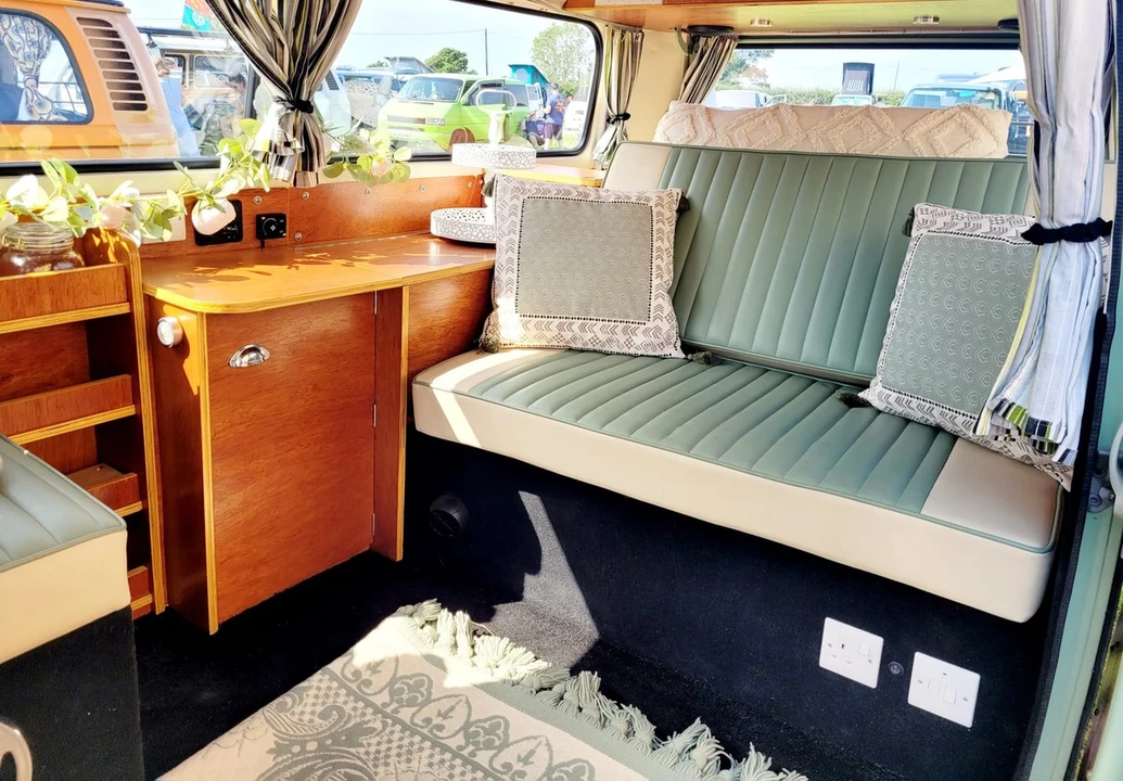 1970 Volkswagen Bay-Window Camper - Image 10 of 18