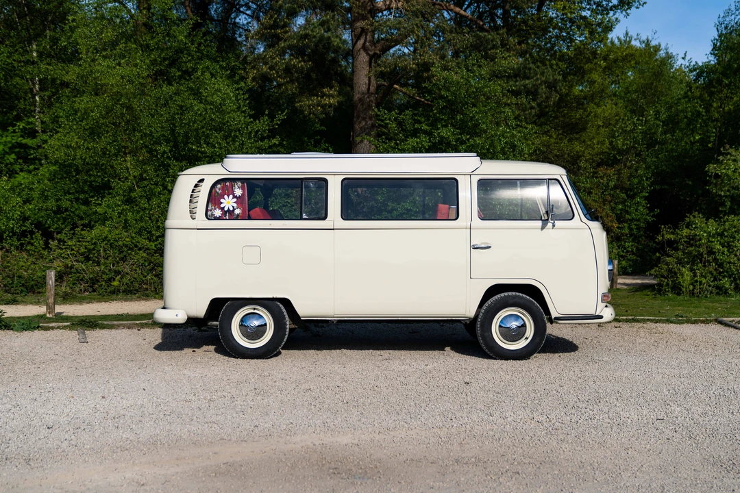 1969 Volkswagen Bay-Window Camper - Image 4 of 31