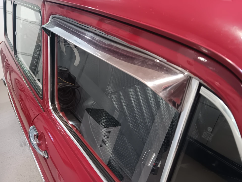 1970 Volkswagen Karmann Ghia - Image 13 of 31