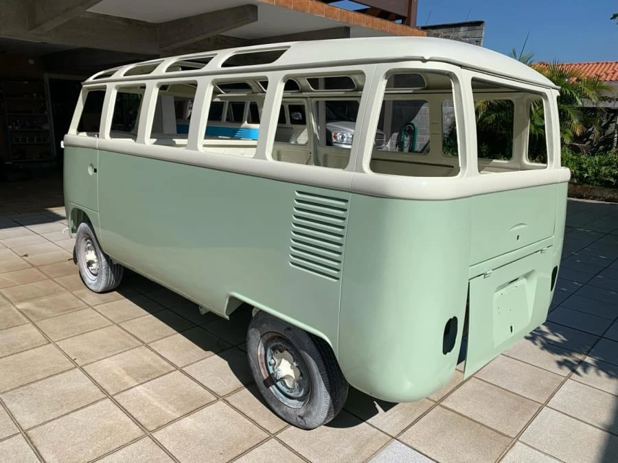 1970 Volkswagen Bay-Window Bus - Image 25 of 31