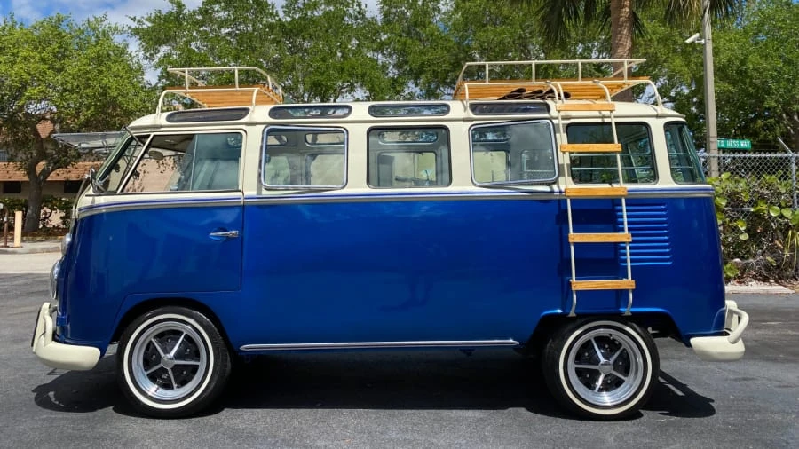 1970 Volkswagen Bay-Window Bus - Image 2 of 31