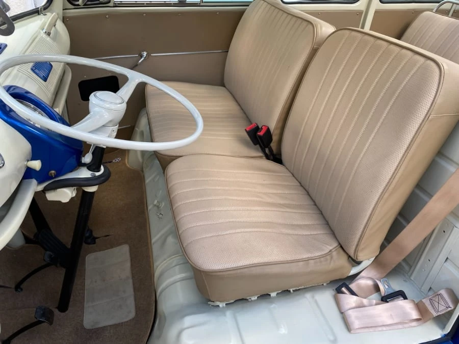 1970 Volkswagen Bay-Window Bus - Image 19 of 31