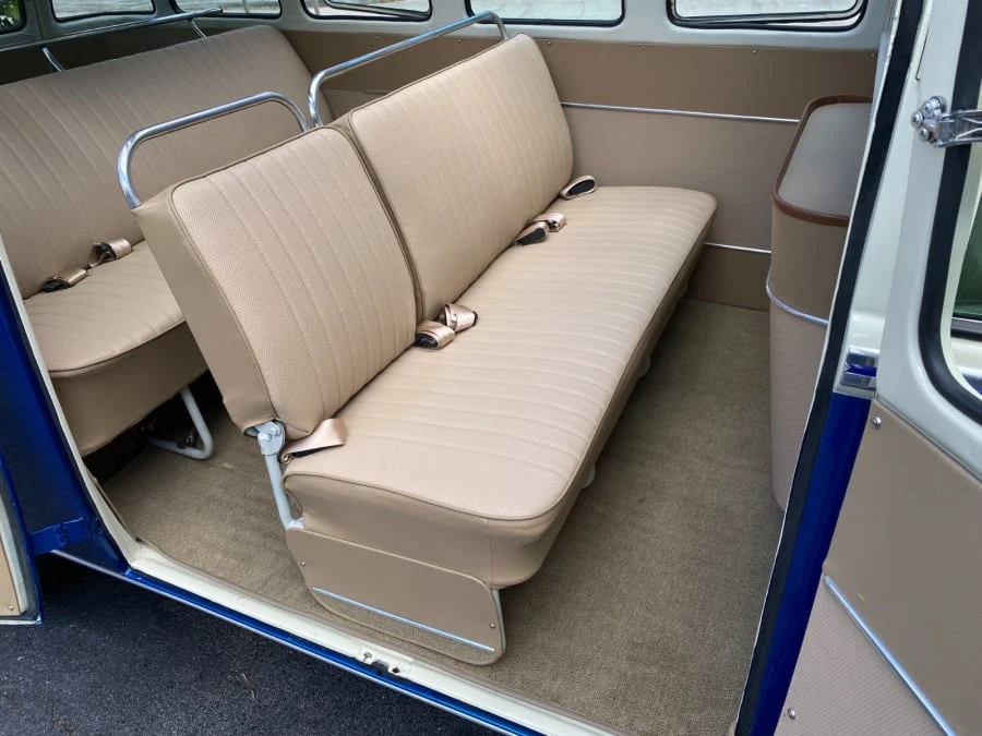 1970 Volkswagen Bay-Window Bus - Image 21 of 31