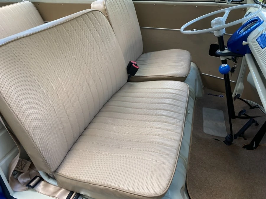 1970 Volkswagen Bay-Window Bus - Image 22 of 31