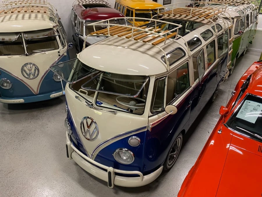 1970 Volkswagen Bay-Window Bus - Image 11 of 31