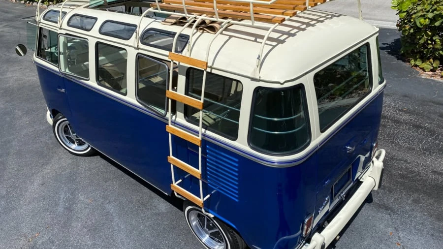 1970 Volkswagen Bay-Window Bus - Image 15 of 31