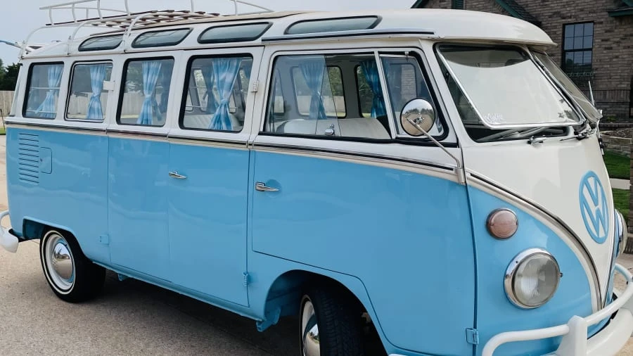 1970 Volkswagen Bay-Window Bus - Image 17 of 18