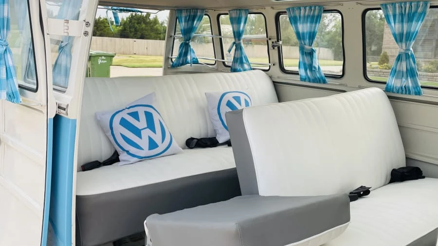 1970 Volkswagen Bay-Window Bus - Image 7 of 18