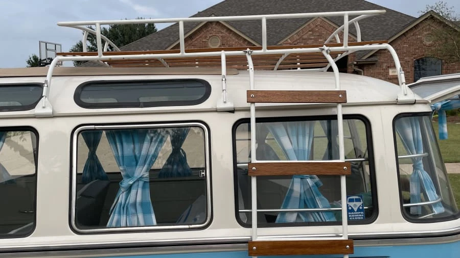 1970 Volkswagen Bay-Window Bus - Image 12 of 18