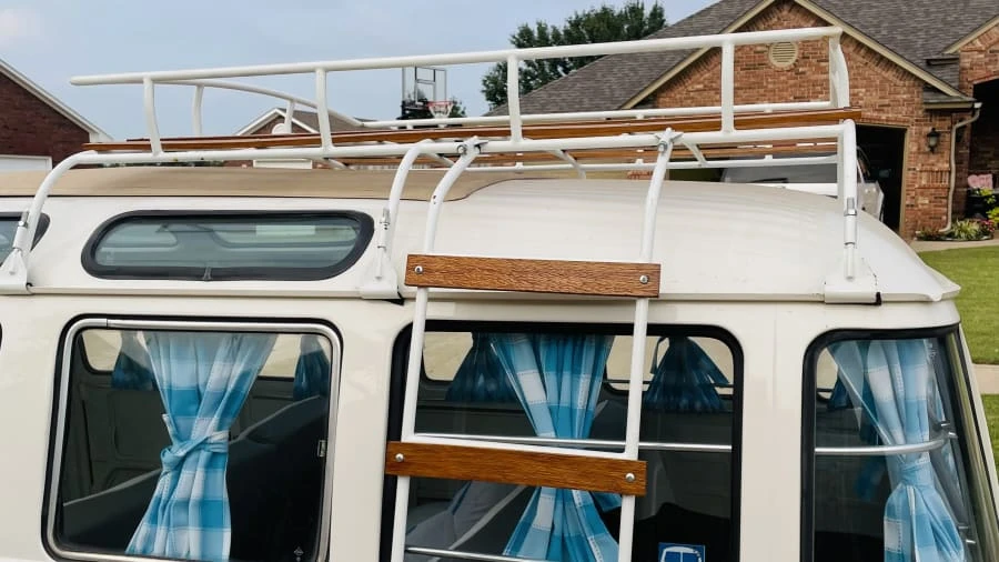1970 Volkswagen Bay-Window Bus - Image 13 of 18