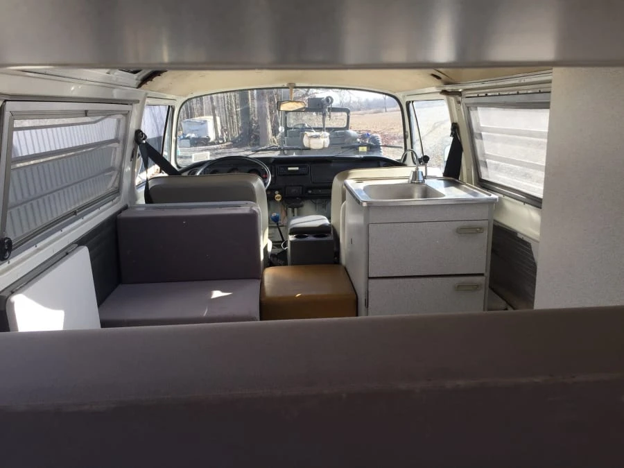 1970 Volkswagen Bay-Window Camper - Image 6 of 9