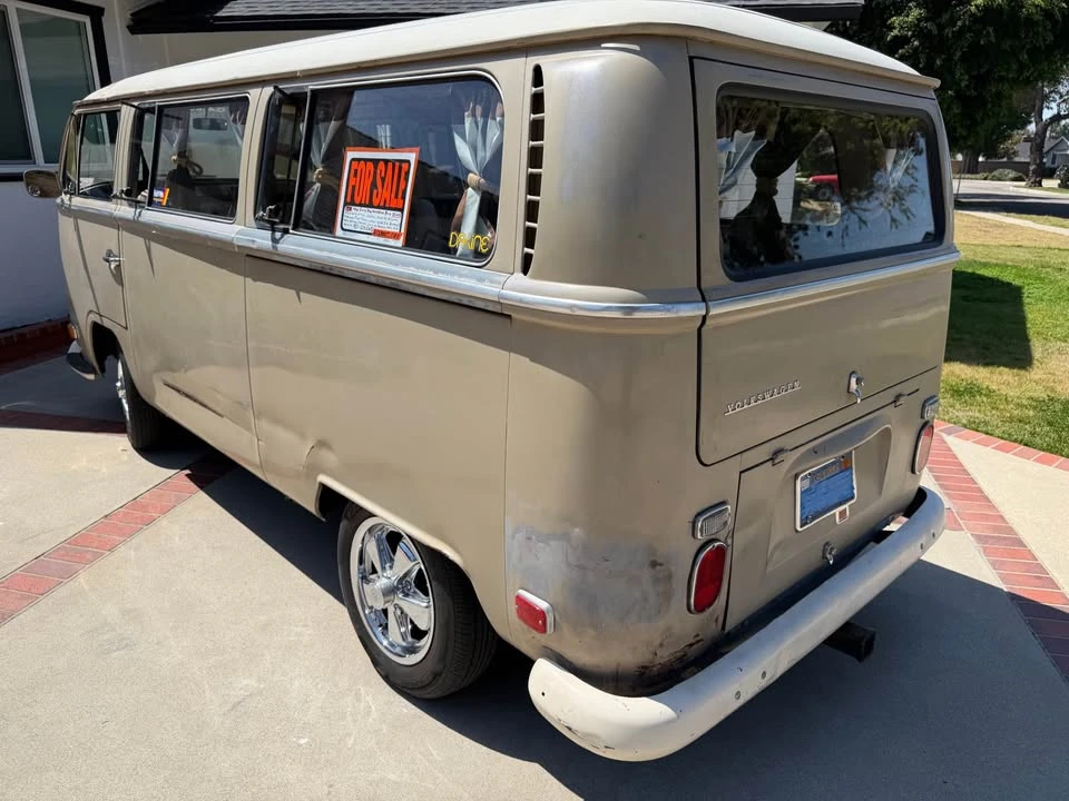1970 Volkswagen Bay-Window Bus - Image 2 of 11