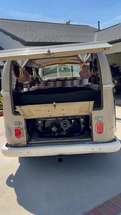 1970 Volkswagen Bay-Window Bus - Image 11 of 11