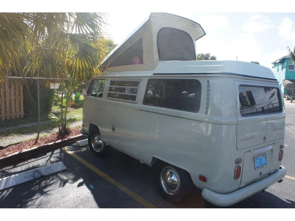 1970 Volkswagen Bay-Window Camper - Image 6 of 15