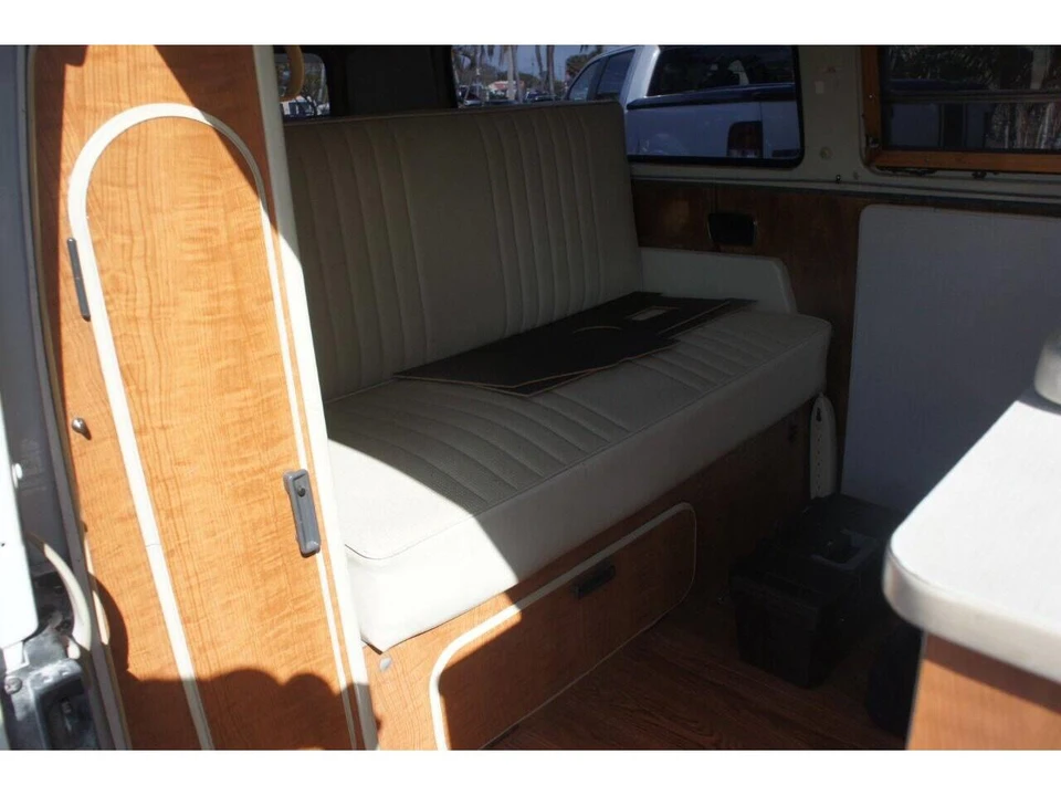 1970 Volkswagen Bay-Window Camper - Image 5 of 15