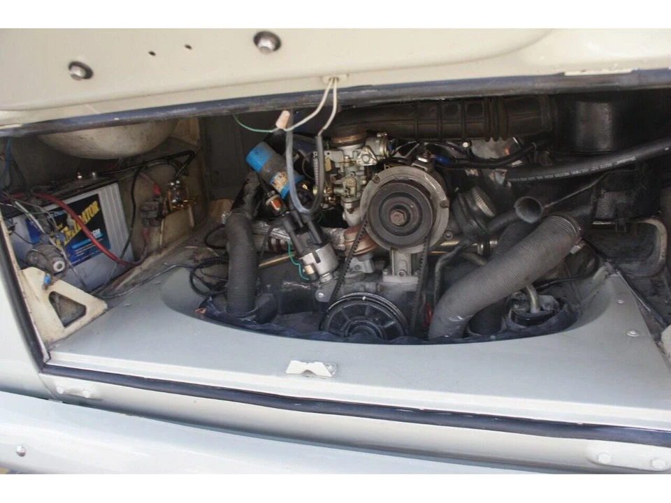 1970 Volkswagen Bay-Window Camper - Image 9 of 15