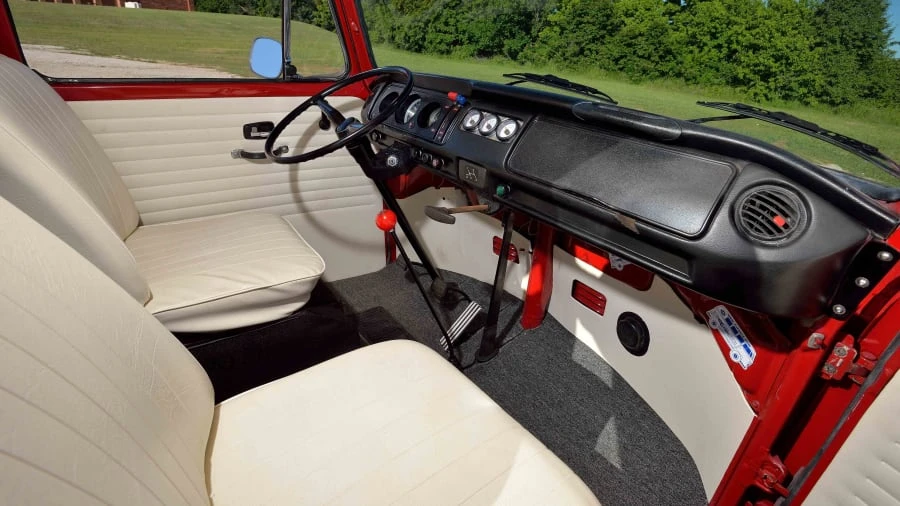 1970 Volkswagen Bay-Window Camper - Image 5 of 12