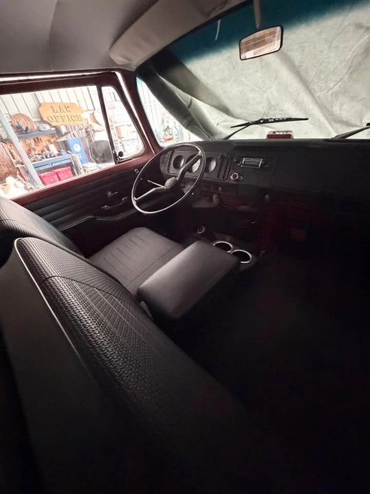 1970 Volkswagen Bay-Window Bus - Image 13 of 17