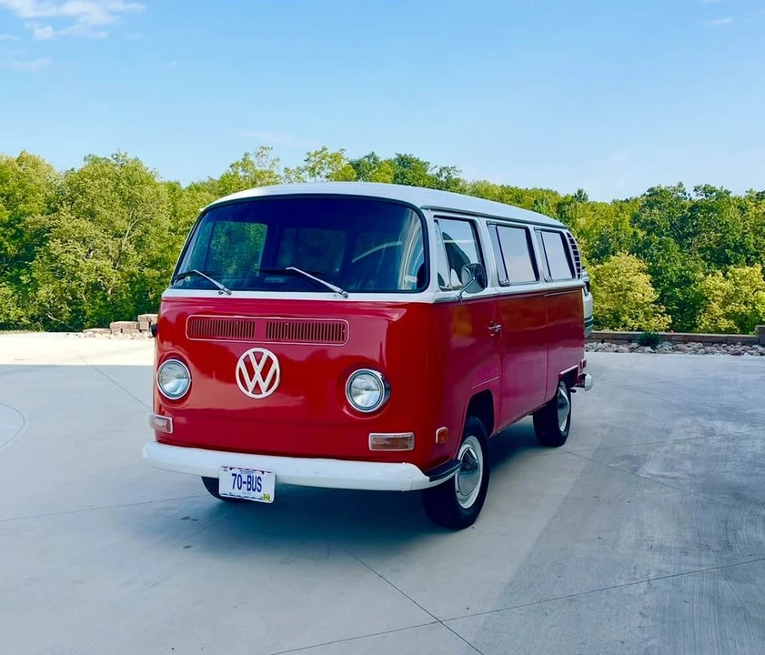 1970 Volkswagen Bay-Window Bus - Image 4 of 17