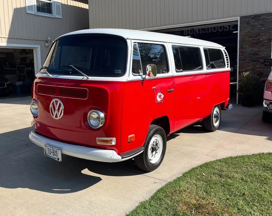 1970 Volkswagen Bay-Window Bus - Image 3 of 17