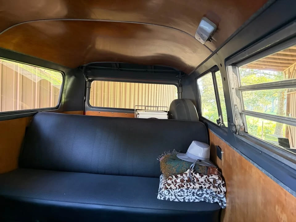 1970 Volkswagen Bay-Window Bus - Image 10 of 16
